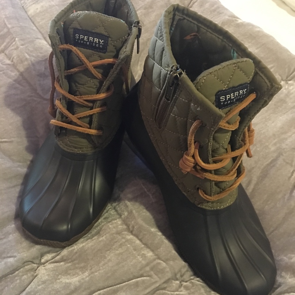 Sperry duck boots